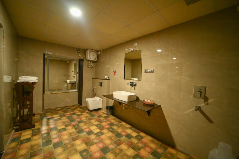 Bathroom 2, Krishnayan Heritage, Gwalior