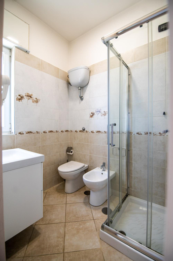 Bathroom 4, O' Sole Mio Pompei, Napoli