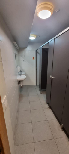 Bathroom 5, Albergue Casa Mariela -- Pool - additional cost -- solo peregrinos, Navarra