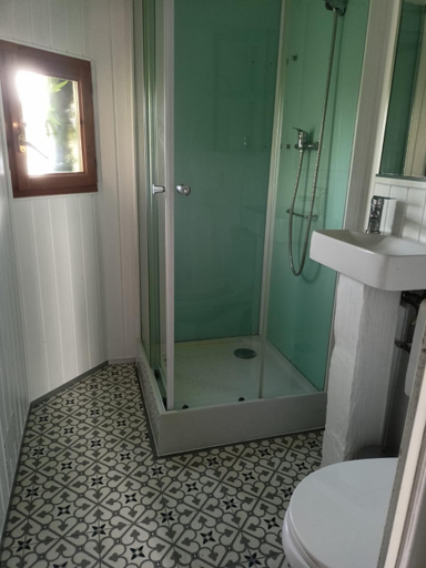 5, Servilux 3, Málaga