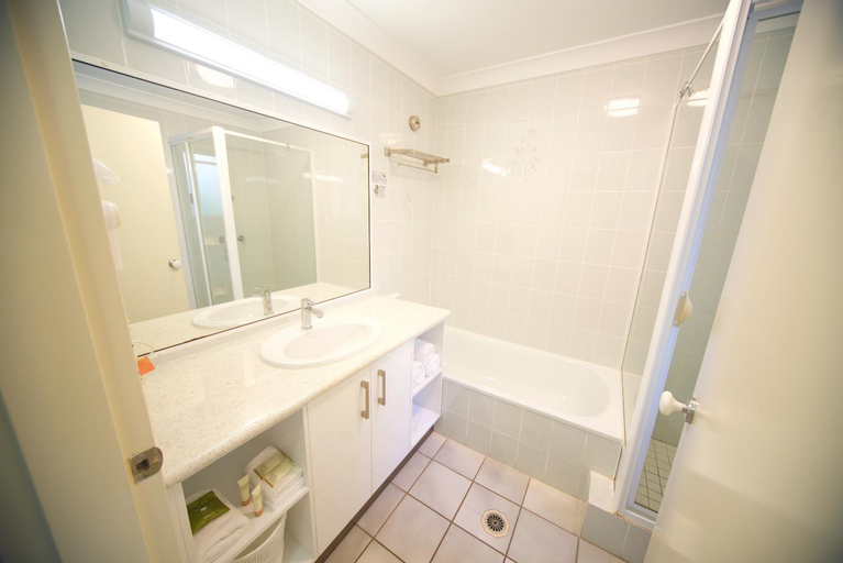 Bathroom 7