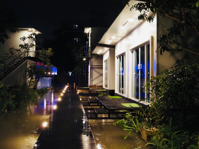 Others 4, Wild Ones Hostel, Phasi Charoen