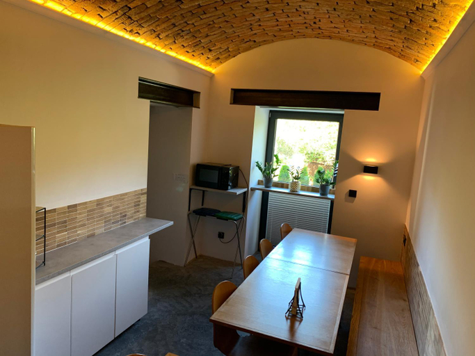 Others 4, Pensjonat Black House 88, Cieszyn