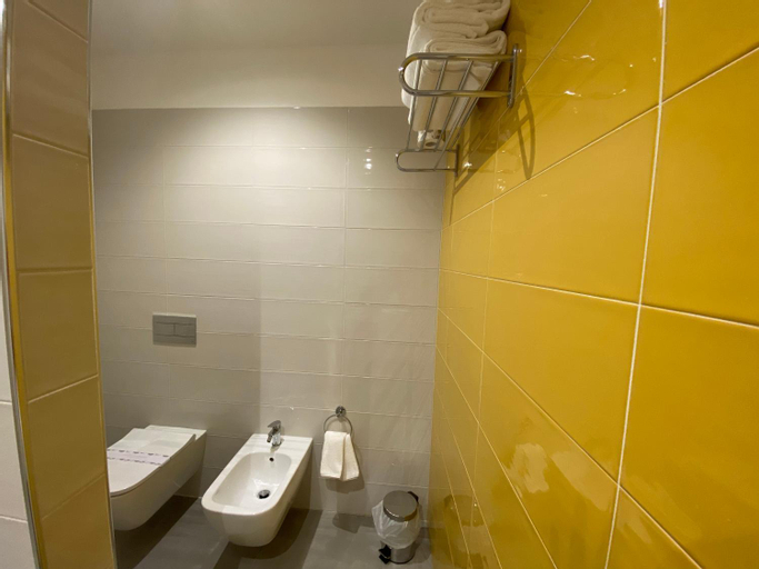 Bedroom 3, Torre del mare Rooms, Savona