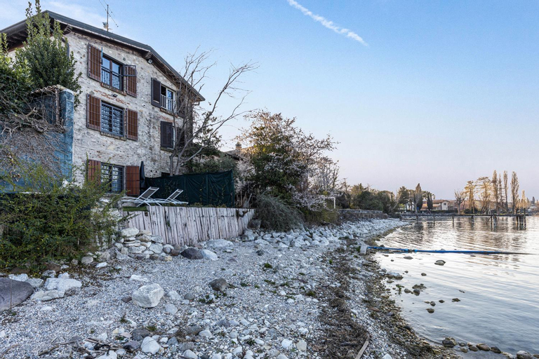 L'antica Lugana front lake, Brescia