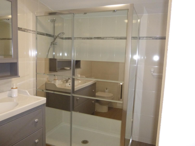 Others 3, LES RIVES DE LA DIVE les chambres 123 coaching, Vienne