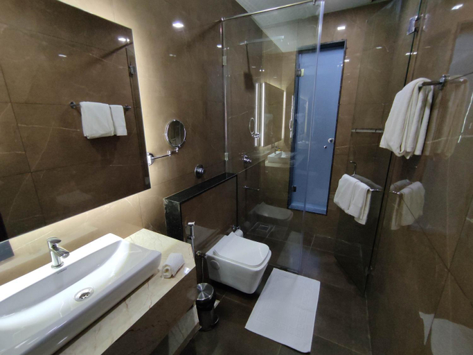 Bathroom 1, SILVER CLOUD, Chikballapura