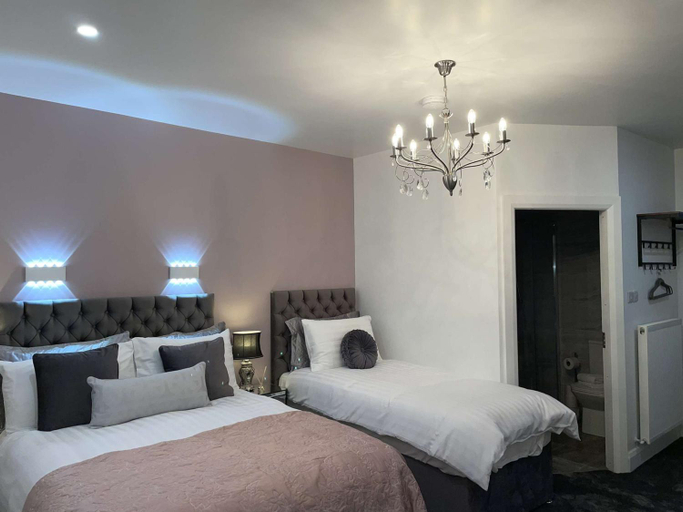 Others 3, Atlantic Lodge, Main Street Ardara