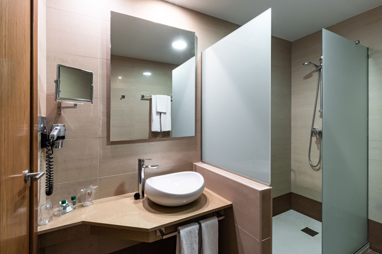 Bathroom 4, Hotel Regio Cadiz, Cádiz