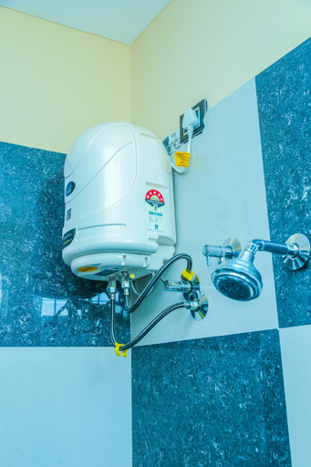 Bathroom 4, P A Resort, Vellore