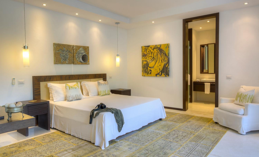 Bathroom 2, Billionaire Beachfront Apartments, Malindi