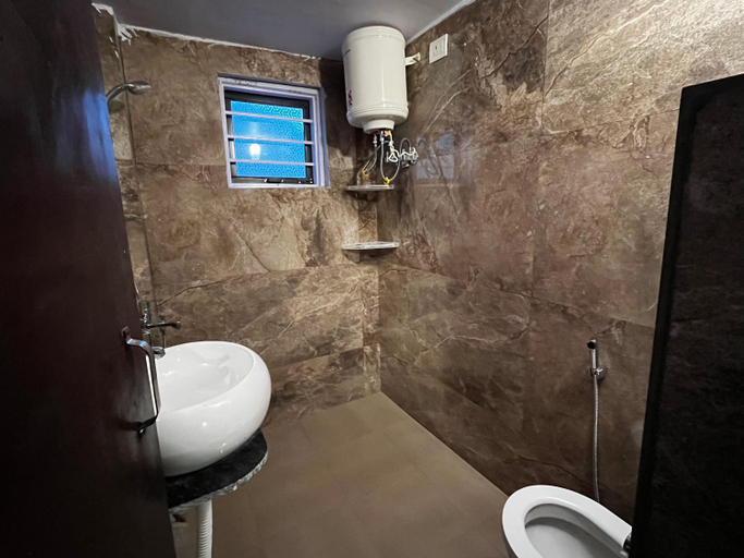Bathroom 4, EcoEscape, Nainital