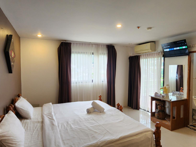 Bedroom 14
