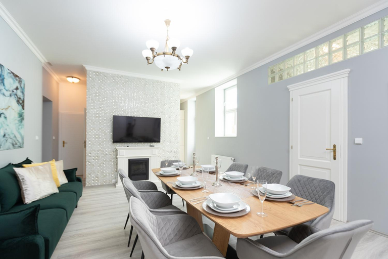 Others 2, Luxury Central 150m2 Apartment on Wencelas Square with Private Garage, Praha 1