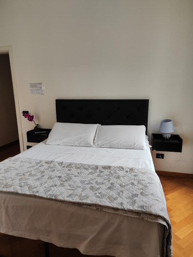 Bedroom 2, Brignole A, Genova