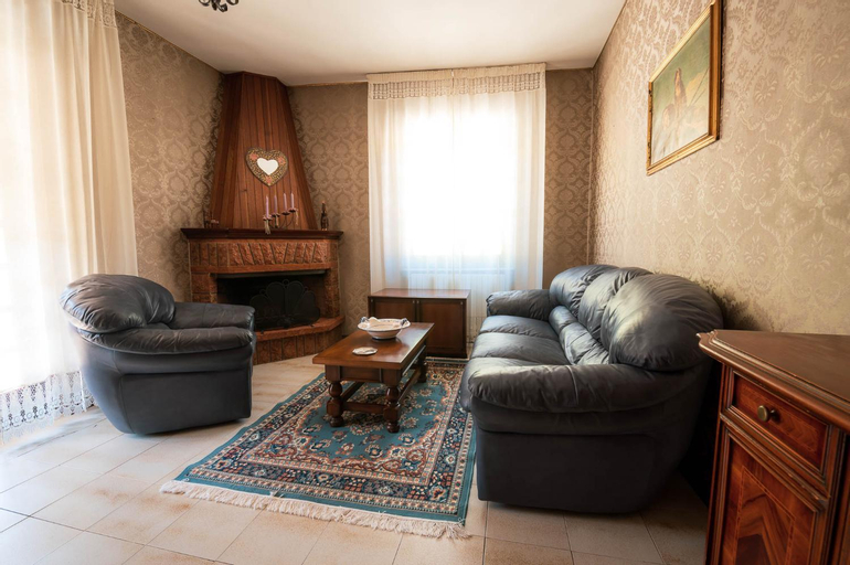 Others, Casa Vacanze Dante, Lucca
