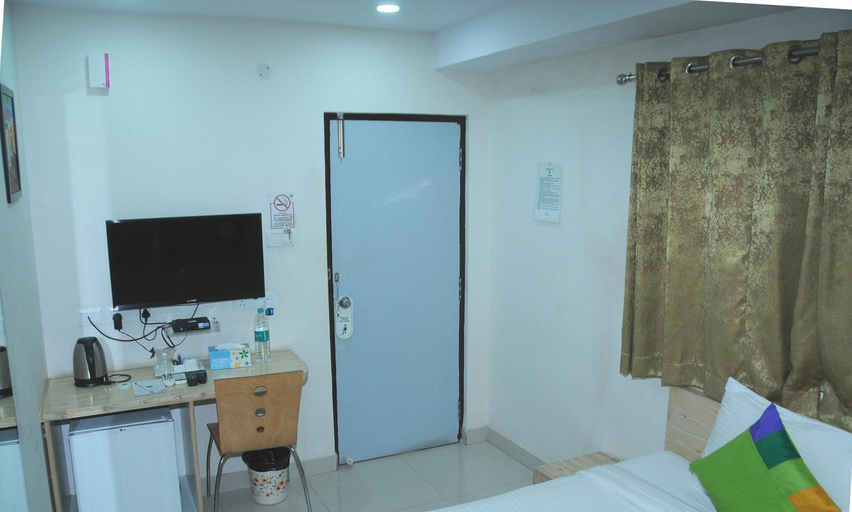 Bedroom 2, Hotel Pratz Inn, Hyderabad