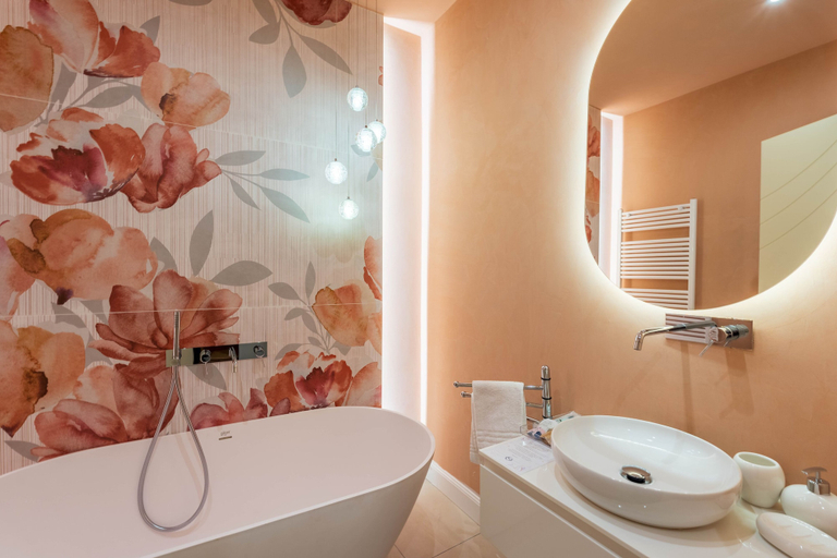 Bathroom 4, Blossoms of Siena, Siena