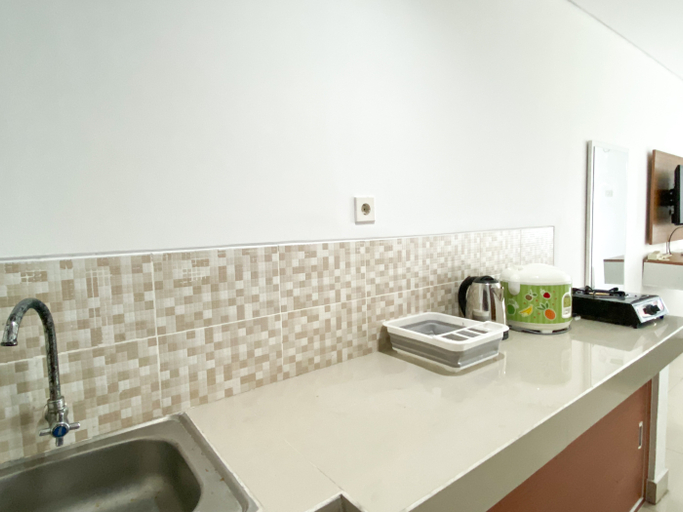 Others 5, Cozy and Enjoy Living Studio Enviro Apartment By Travelio, Cikarang