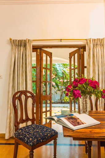 Others 5, Beachfront mansion with pool, North Goa