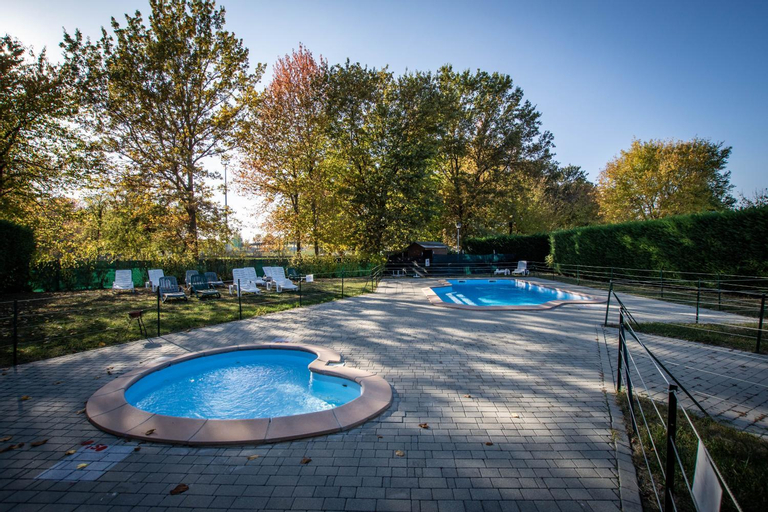 Swimming Pool 4