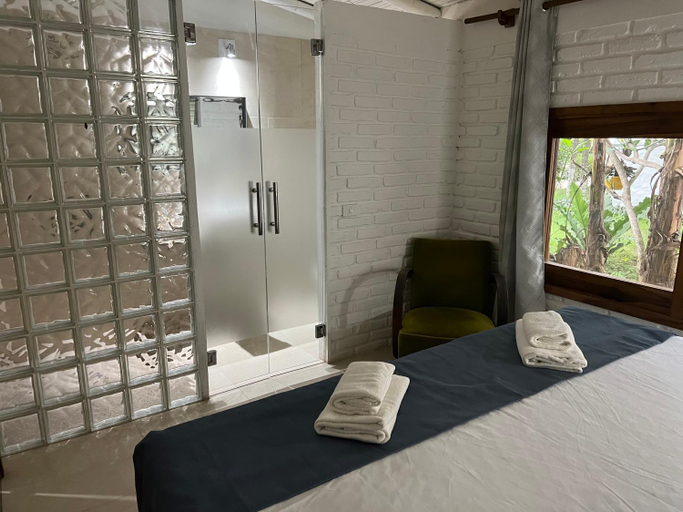 Bedroom 2, New Nautilus Lodge, Puerto López