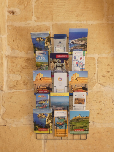 Others 4, A la maison B&B