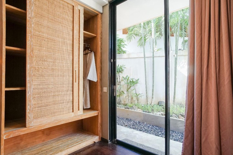 Others 4, Villa Bima II, Badung