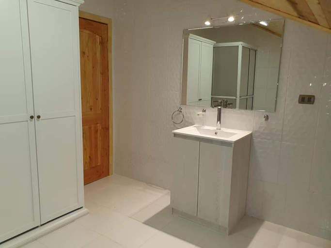 Bathroom 3, HOTEL BOUTIQUE HACIENDA JUAREZ, Osorno