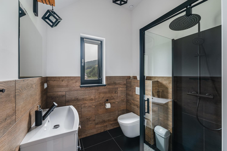 Bathroom 2, Dolina Dunajca, Nowy Targ