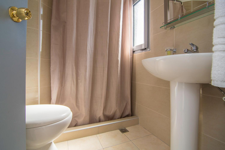 Bathroom, Megim Hotel, Crete