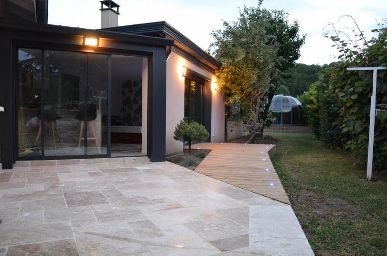 Charmant logis neuf equipe/Piscine/SPA/Sauna/Gym, Isère