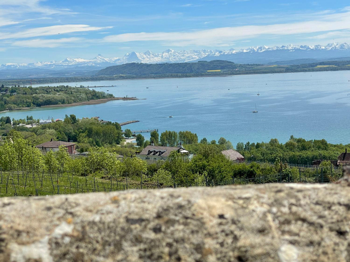 Others 2, La Maison Bleue a 2 pas du Lac du Neuchatel, Neuchâtel
