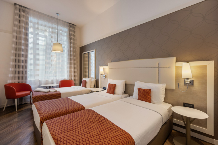 Bedroom 4, Ikonik Parlament, Budapesti