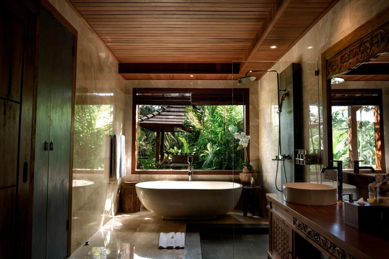 Bathroom 12