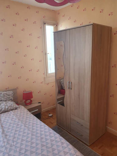 Others 3, Dans grand appart de 113m2 proche Paris, Oise