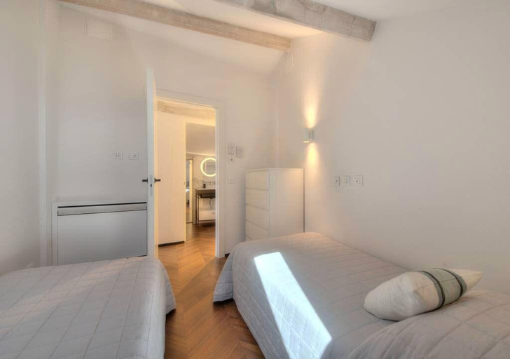Bedroom 18