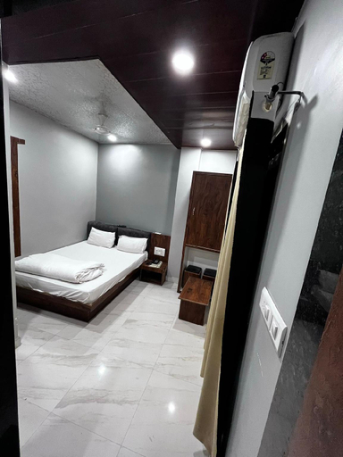 Bedroom 5, Hotel Shankar, Ujjain