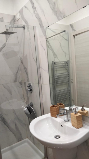 Others 2, B&B al volo2, Foggia