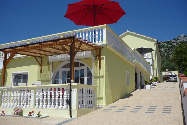 Others 4, Apartment Seline, Starigrad