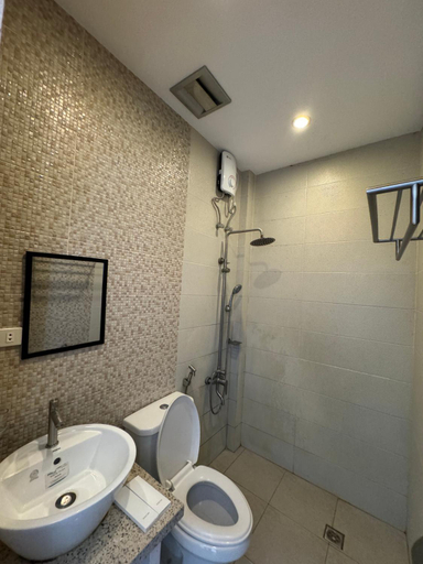Bathroom 3, North Stellar Hotel and Events Place, Batac City