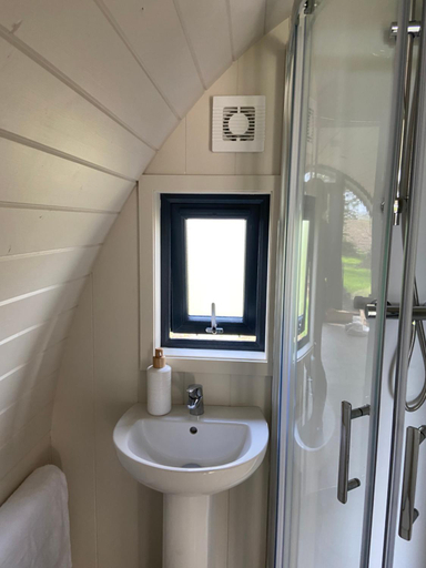 Others 5, Kildare countryside pods