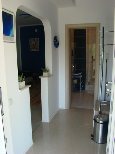 Others 4, Apartments Pinus, Pirovac