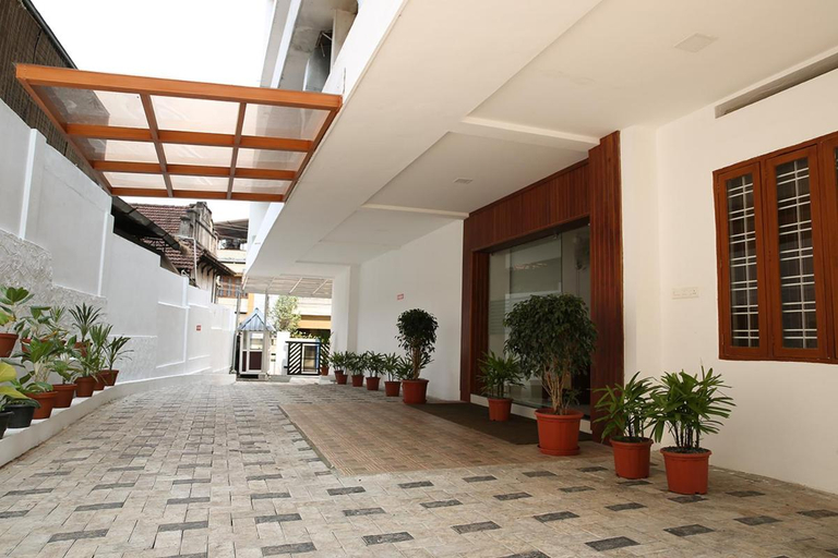 Others 5, Iswarya Residency, Kottayam