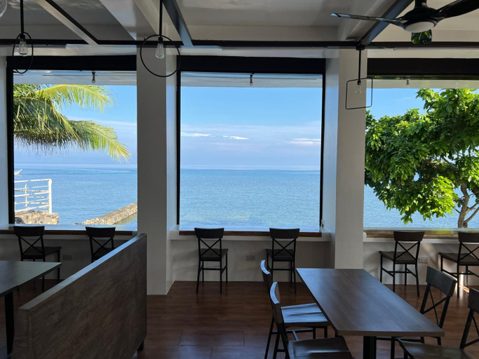 Food & Drinks