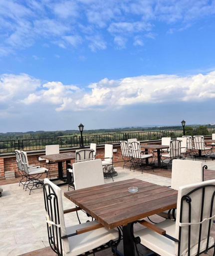 Restaurant 2, Despot apartmani, Mladenovac