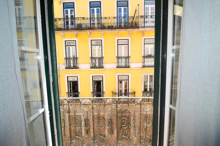 Others 5, Shared Apartment With Bright Private Patio in Lisboa, Lisbon