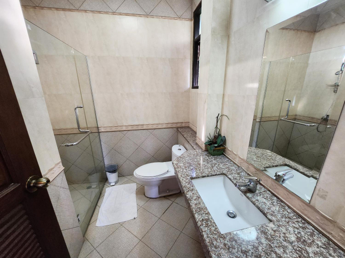 Bathroom 3, Punnapha Pool Villa Pattaya, Pattaya