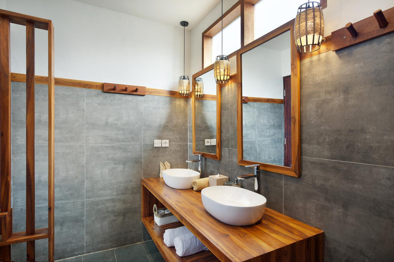 Bathroom 4, Villa Sakura. Luxury 3 Bedroom Villa., Lombok