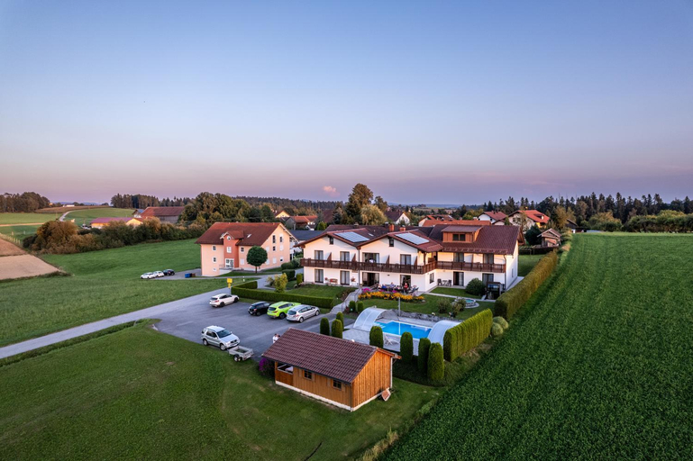 Others 5, Pension Ambros, Passau